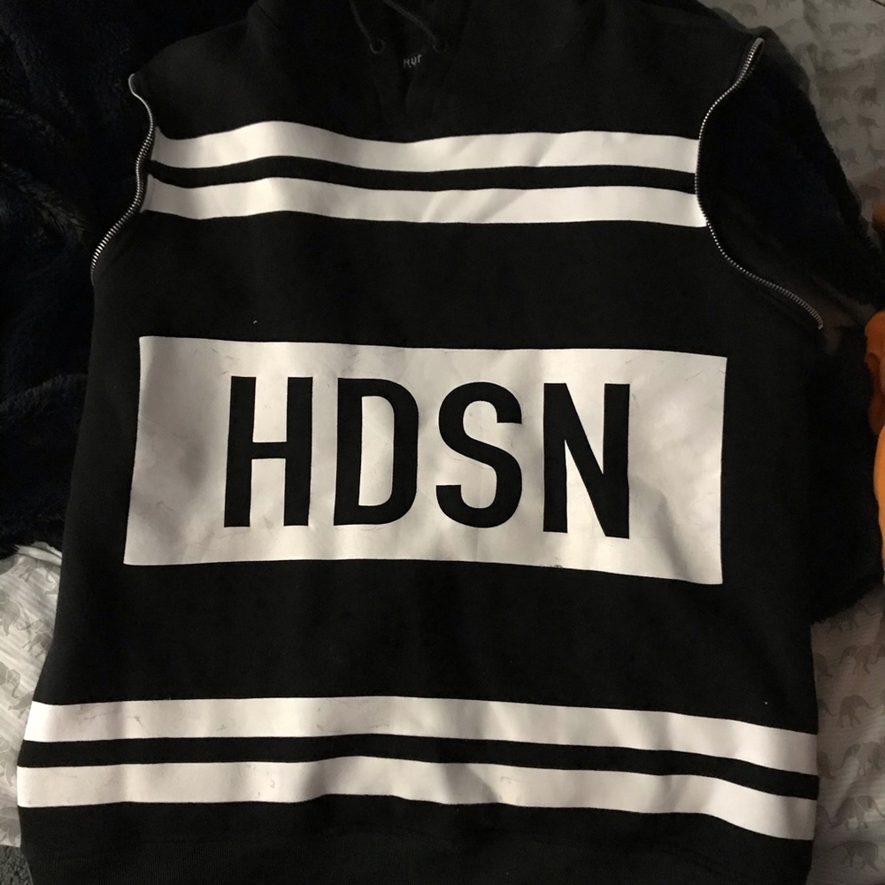 Sleeveless hoodie